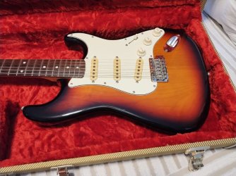 Sonix Custom Craft Guitars By Deviser/Momose/Bacchus | Tokai
