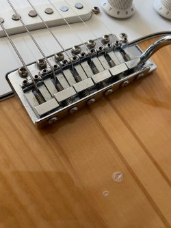Neck-through Grand Suzuki Super Sound Brazen Picker Professional