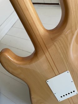 Neck-through Grand Suzuki Super Sound Brazen Picker Professional