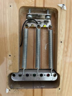 Neck-through Grand Suzuki Super Sound Brazen Picker Professional